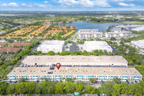 Propiedad comercial en venta en Miami Lakes, Florida № 1951177 - foto 27