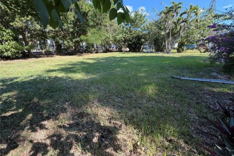 Terreno en venta en Miami, Florida № 1983559 - foto 6