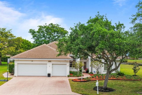 House in Davie, Florida 4 bedrooms, 223.99 sq.m. № 2147154 - photo 4