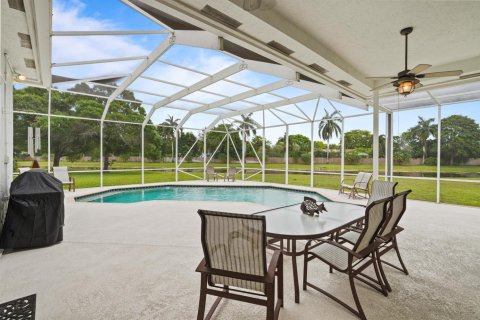 House in Davie, Florida 4 bedrooms, 223.99 sq.m. № 2147154 - photo 20