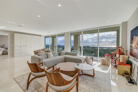 Condo in Miami, Florida, 2 bedrooms № 2008905 - photo 7