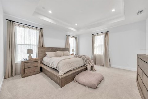 House in Winter Garden, Florida 5 bedrooms, 351.54 sq.m. № 2103242 - photo 28