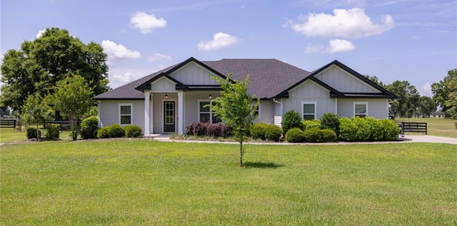 House in Lake City, Florida 4 bedrooms, 219.44 sq.m. № 2110990
