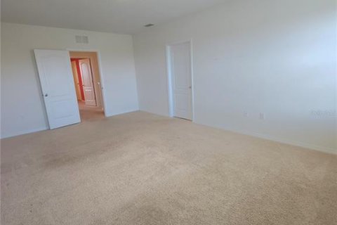Villa ou maison à louer à Haines City, Floride: 5 chambres, 250.46 m2 № 2092483 - photo 12