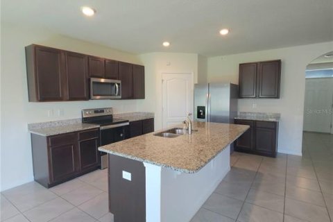 Villa ou maison à louer à Haines City, Floride: 5 chambres, 250.46 m2 № 2092483 - photo 3