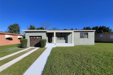 Casa en Miami, Florida 2 dormitorios, 83.61 m2 № 2032380