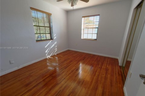 Casa en alquiler en Miami, Florida, 2 dormitorios, 83.61 m2 № 2032380 - foto 14
