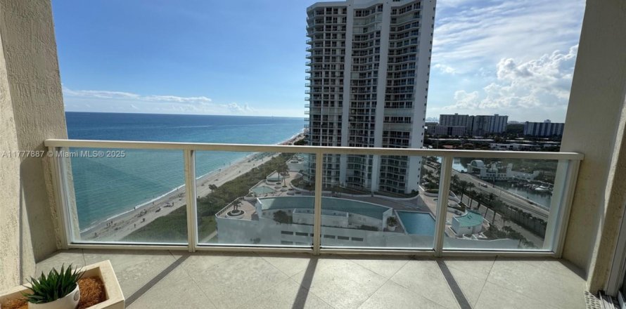 Condo in Sunny Isles Beach, Florida, 1 bedroom  № 1714239