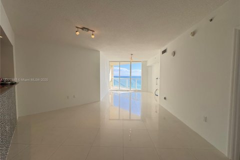 Condo in Sunny Isles Beach, Florida, 1 bedroom  № 1714239 - photo 3
