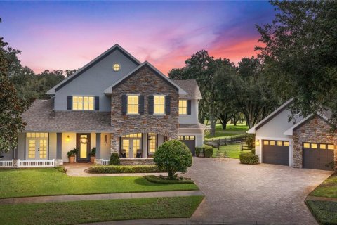 Casa en Lutz, Florida 5 dormitorios, 398.27 m2 № 2415348