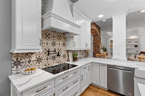 Casa en venta en Lutz, Florida, 5 dormitorios, 398.27 m2 № 2415348 - foto 17