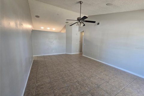 House in Riverview, Florida 3 bedrooms, 105.54 sq.m. № 2228071 - photo 2