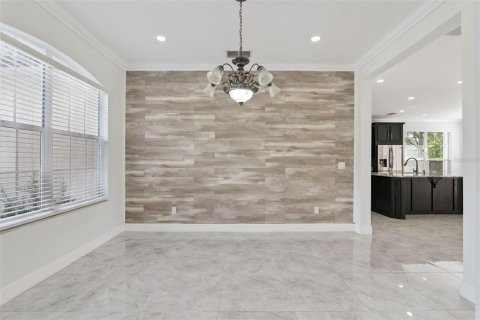 Casa en venta en Lake Mary, Florida, 5 dormitorios, 272.67 m2 № 2386118 - foto 11