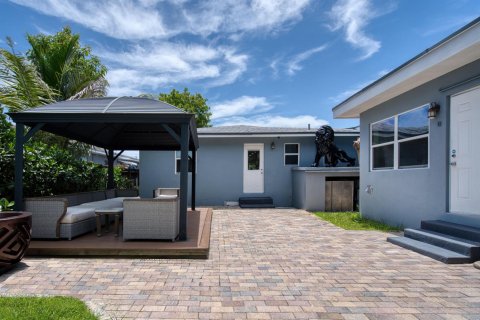 House in Hollywood, Florida 3 bedrooms, 171.87 sq.m. № 2290873 - photo 23