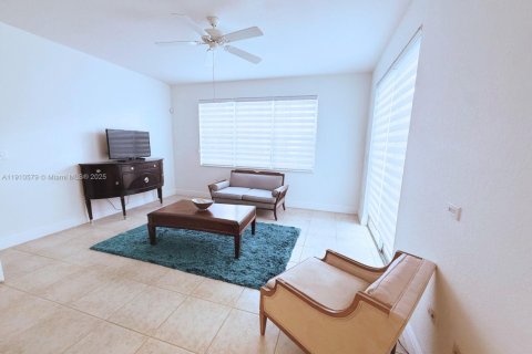 Touwnhouse à vendre à Miramar, Floride: 3 chambres, 146.41 m2 № 1965848 - photo 5