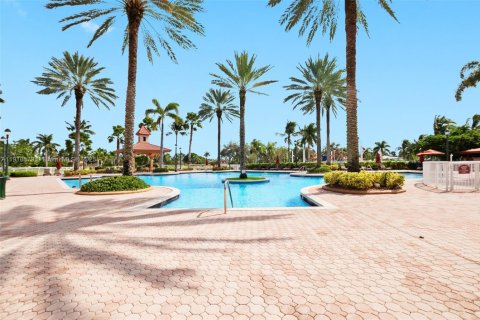 Touwnhouse à vendre à Miramar, Floride: 3 chambres, 146.41 m2 № 1965848 - photo 28