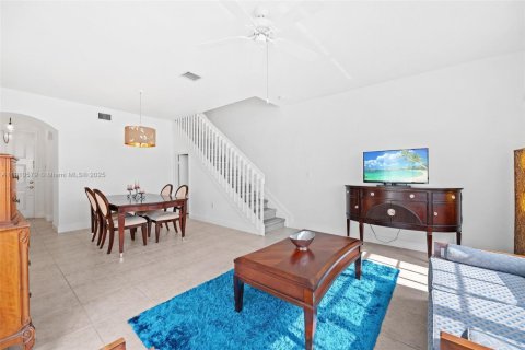 Touwnhouse à vendre à Miramar, Floride: 3 chambres, 146.41 m2 № 1965848 - photo 3