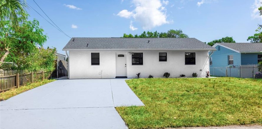 Casa en Hudson, Florida 3 dormitorios, 92.9 m2 № 2106076