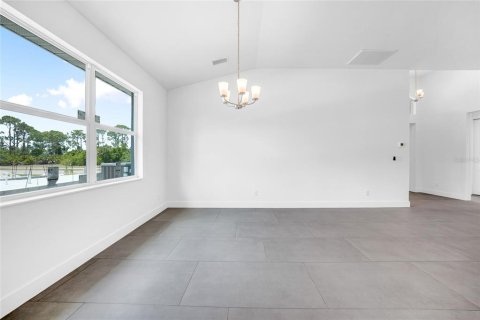 House in Port Charlotte, Florida 3 bedrooms, 155.15 sq.m. № 1339291 - photo 8