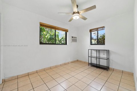 Villa ou maison à vendre à Cutler Bay, Floride: 4 chambres, 176.14 m2 № 1942202 - photo 23