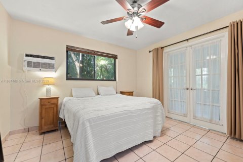 Villa ou maison à vendre à Cutler Bay, Floride: 4 chambres, 176.14 m2 № 1942202 - photo 18