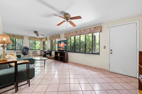 Villa ou maison à vendre à Cutler Bay, Floride: 4 chambres, 176.14 m2 № 1942202 - photo 17