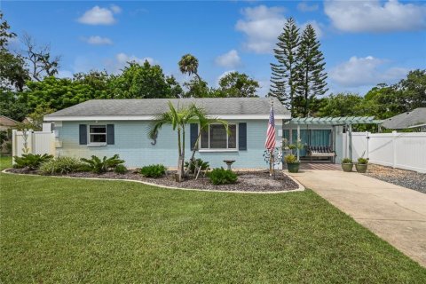 House in Edgewater, Florida 3 bedrooms, 117.43 sq.m. № 1904071 - photo 2