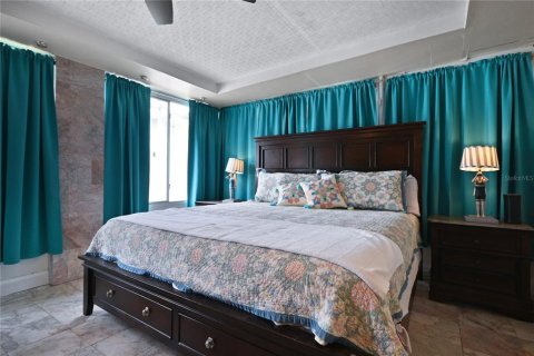 House in Edgewater, Florida 3 bedrooms, 117.43 sq.m. № 1904071 - photo 25