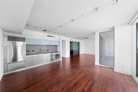 Купить кондоминиум в Майами, Флорида 1 спальня, 75.07м2, № 2088468 - фото 14