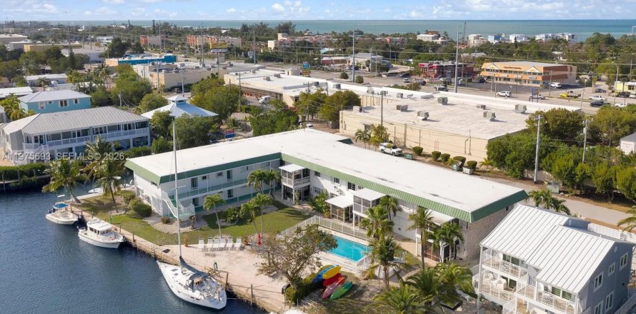 Condo in Marathon, Florida, 1 bedroom  № 2040044