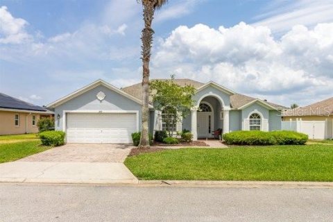 Villa ou maison à vendre à Davenport, Floride: 4 chambres, 192.4 m2 № 1743257 - photo 1