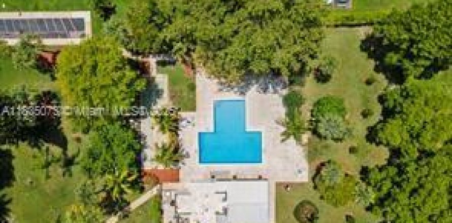Condominio en Tamarac, Florida, 2 dormitorios  № 1826069