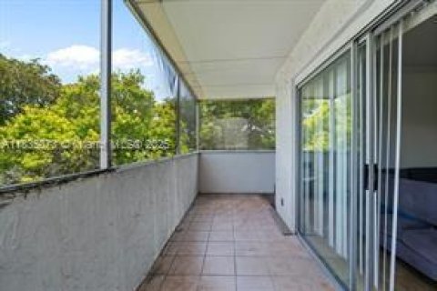 Condominio en venta en Tamarac, Florida, 2 dormitorios, 90.12 m2 № 1826069 - foto 8