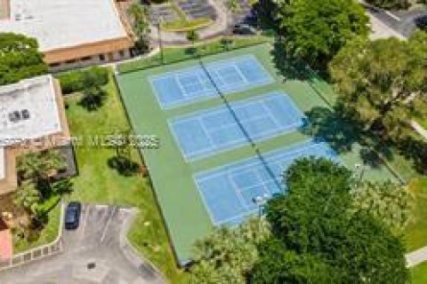 Condominio en venta en Tamarac, Florida, 2 dormitorios, 90.12 m2 № 1826069 - foto 15
