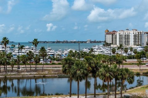 Condo in Sarasota, Florida, 3 bedrooms  № 1686562 - photo 2