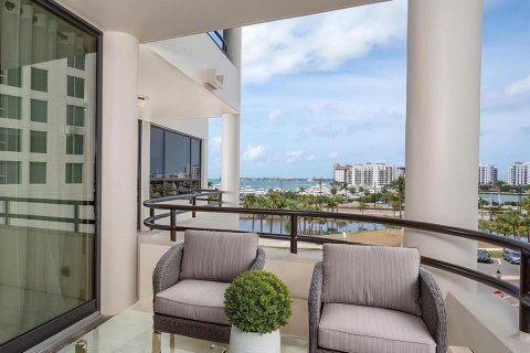 Condo in Sarasota, Florida, 3 bedrooms  № 1686562 - photo 4