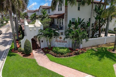 Townhouse in Miramar, Florida 3 bedrooms, 163.51 sq.m. № 2083449