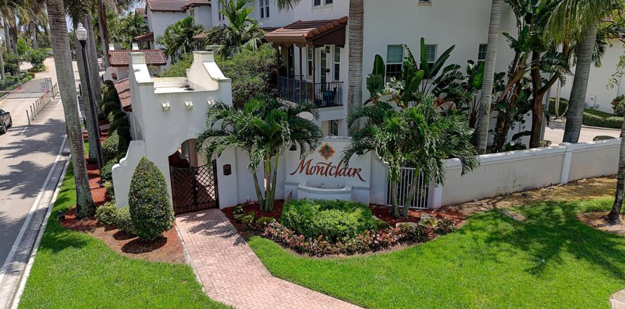 Townhouse in Miramar, Florida 3 bedrooms, 163.51 sq.m. № 2083449