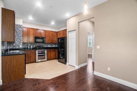 Townhouse in Miramar, Florida 3 bedrooms, 163.51 sq.m. № 2083449 - photo 16