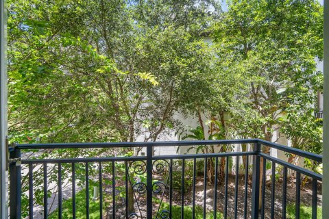 Townhouse in Miramar, Florida 3 bedrooms, 163.51 sq.m. № 2083449 - photo 12