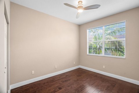 Townhouse in Miramar, Florida 3 bedrooms, 163.51 sq.m. № 2083449 - photo 21