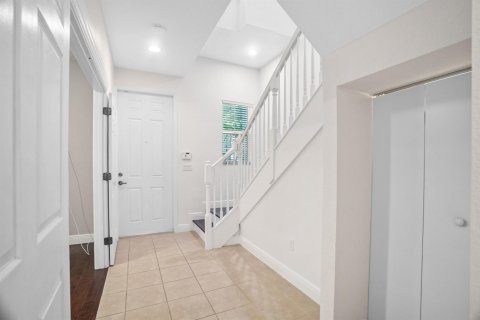 Townhouse in Miramar, Florida 3 bedrooms, 163.51 sq.m. № 2083449 - photo 6