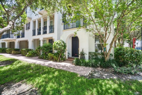 Townhouse in Miramar, Florida 3 bedrooms, 163.51 sq.m. № 2083449 - photo 2