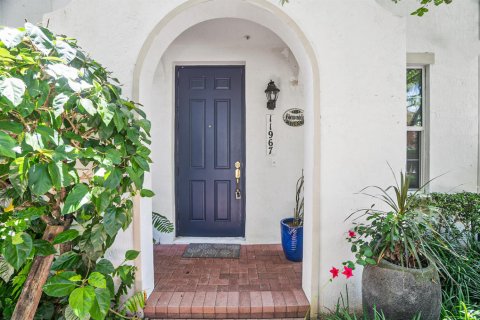 Townhouse in Miramar, Florida 3 bedrooms, 163.51 sq.m. № 2083449 - photo 3