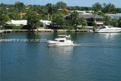 Condo in Aventura, Florida, 2 bedrooms  № 1849030 - photo 3