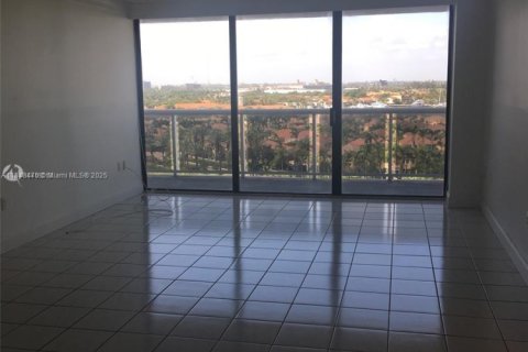 Condo in Aventura, Florida, 2 bedrooms  № 1849030 - photo 15