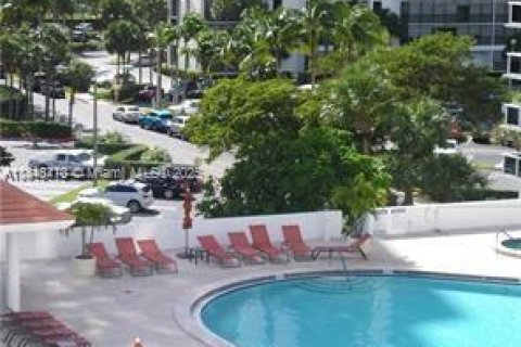 Condo in Aventura, Florida, 2 bedrooms  № 1849030 - photo 5