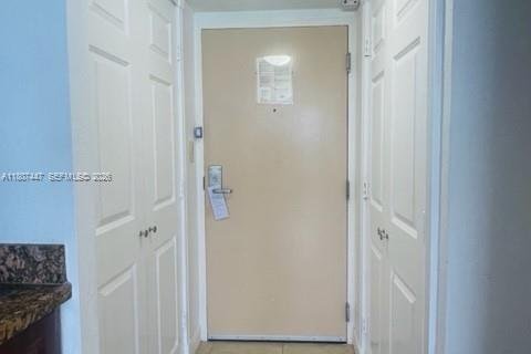 Condo in Sunny Isles Beach, Florida № 2088602 - photo 16