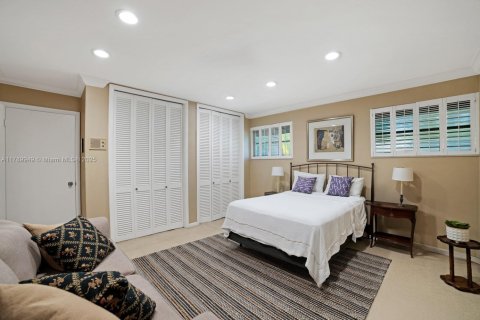 House in Key Biscayne, Florida 3 bedrooms, 271.92 sq.m. № 1863653 - photo 10
