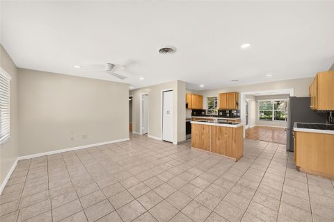Villa ou maison à vendre à Summerfield, Floride: 3 chambres, 159.79 m2 № 2428962 - photo 6